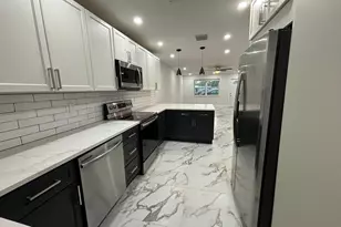 800 SW 7th St, Hallandale Beach, FL 33009 - Photo 4