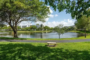 2205 S Cypress Bend Dr, Pompano Beach, FL 33069 - Photo 22