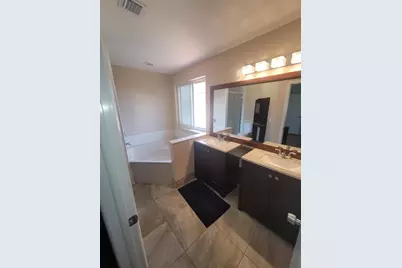 8448 NW 196th Terrace, Hialeah, FL 33015 - Photo 18