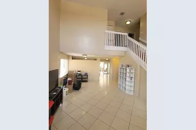 8448 NW 196th Terrace, Hialeah, FL 33015 - Photo 4