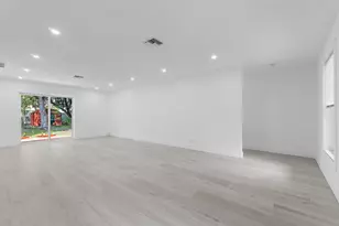 425 Greenbriar Dr, Lake Park, FL 33403 - Photo 4