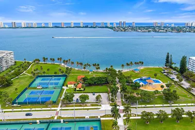 425 Greenbriar Drive, Lake Park, FL 33403 - Photo 40