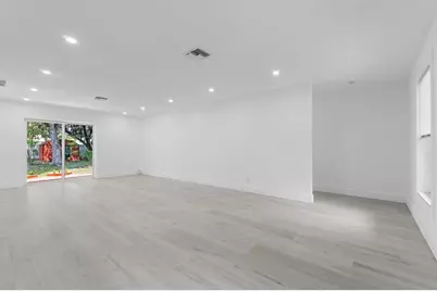 425 Greenbriar Drive, Lake Park, FL 33403 - Photo 4