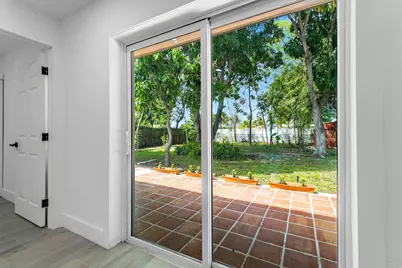 425 Greenbriar Drive, Lake Park, FL 33403 - Photo 26