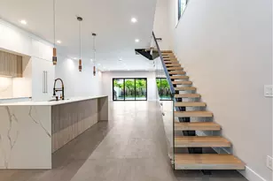 919 NE 17th Terrace, Fort Lauderdale, FL 33304 - Photo 10