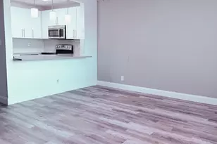 700 Village Green Ct, Palm Springs, FL 33461 - Photo 8