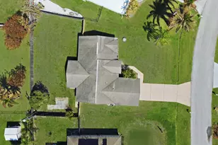 183 SW Hide Pl, Port Saint Lucie, FL 34953 - Photo 18