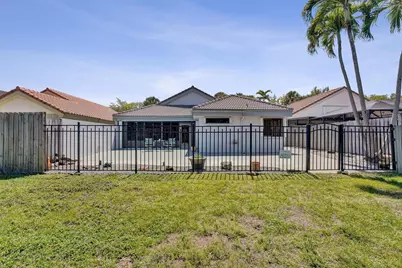 9355 NW 18th Drive, Plantation, FL 33322 - Photo 26