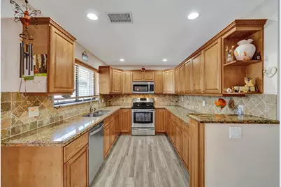 9355 NW 18th Drive, Plantation, FL 33322 - Photo 2