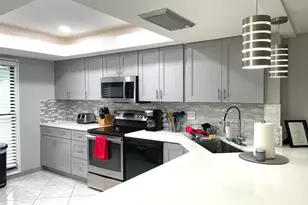 1714 Consulate Pl, West Palm Beach, FL 33401 - Photo 2