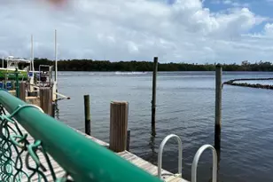 689 NE 6th Ct, Boynton Beach, FL 33435 - Photo 4