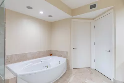20201 E Country Club Drive #706, Aventura, FL 33180 - Photo 26