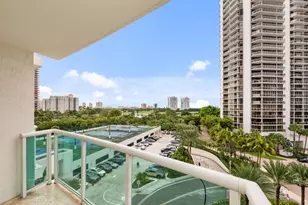 20201 E Country Club Dr, Aventura, FL 33180 - Photo 48
