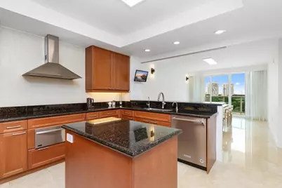 20201 E Country Club Drive #706, Aventura, FL 33180 - Photo 40