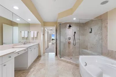 20201 E Country Club Drive #706, Aventura, FL 33180 - Photo 28