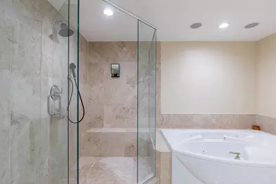 20201 E Country Club Drive #706, Aventura, FL 33180 - Photo 30