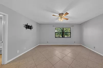 660 Deer Creek Edgewater Drive, Deerfield Beach, FL 33442 - Photo 18