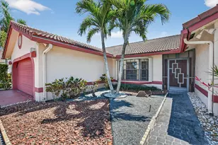 10226 Fresh Meadow Ln, Boca Raton, FL 33498 - Photo 4