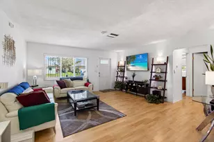 1109 NW 8th St, Boynton Beach, FL 33426 - Photo 4