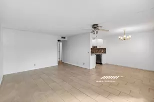 1017 Cornwall A, Boca Raton, FL 33434 - Photo 14