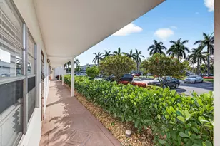 1017 Cornwall A, Boca Raton, FL 33434 - Photo 4