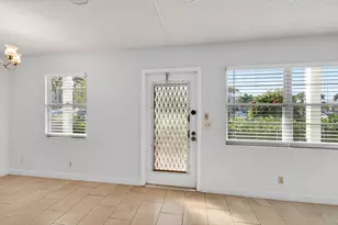 1017 Cornwall A, Boca Raton, FL 33434 - Photo 8