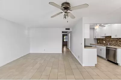 1017 Cornwall A, Boca Raton, FL 33434 - Photo 10