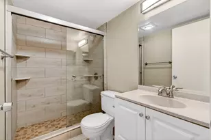 1017 Cornwall A, Boca Raton, FL 33434 - Photo 32