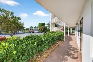 1017 Cornwall A, Boca Raton, FL 33434 - Photo 6