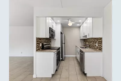 1017 Cornwall A, Boca Raton, FL 33434 - Photo 18
