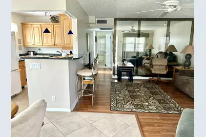 328 Farnham P, Deerfield Beach, FL 33442 - Photo 2