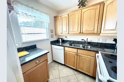 328 Farnham P, Deerfield Beach, FL 33442 - Photo 22