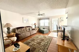 328 Farnham P, Deerfield Beach, FL 33442 - Photo 10