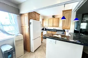 328 Farnham P, Deerfield Beach, FL 33442 - Photo 4