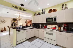 12527 Crystal Pointe Dr, Boynton Beach, FL 33437 - Photo 20