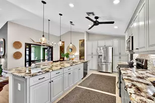 11866 Donlin Dr, Wellington, FL 33414 - Photo 12