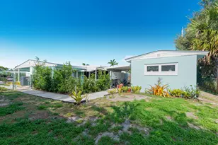2574 NE Roberta St, Jensen Beach, FL 34957 - Photo 12