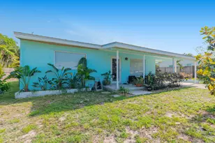 2574 NE Roberta St, Jensen Beach, FL 34957 - Photo 10