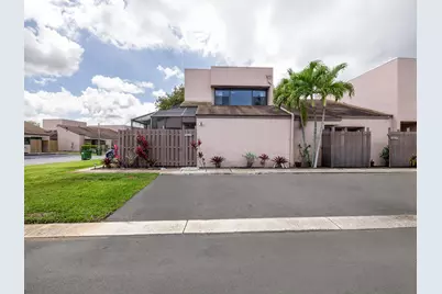 12350 NW 12th Court, Pembroke Pines, FL 33026 - Photo 18