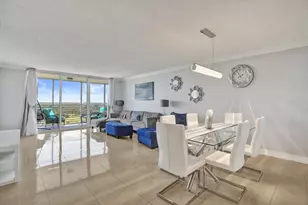 3520 Oaks Way, Pompano Beach, FL 33069 - Photo 2