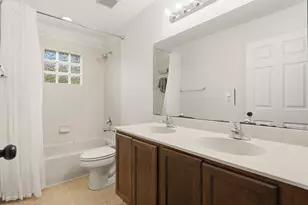 1085 Center Stone Ln, Riviera Beach, FL 33404 - Photo 32