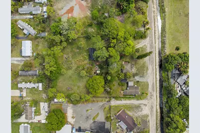 5133 Pine Grove Drive N, West Palm Beach, FL 33417 - Photo 2