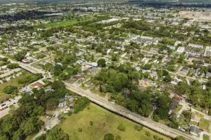 5133 Pine Grove Dr N, West Palm Beach, FL 33417 - Photo 6