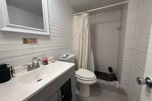 9235 Lagoon Pl, Davie, FL 33324 - Photo 6