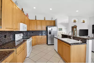 13738 Plaza Mayor Drive, Delray Beach, FL 33446 - Photo 12