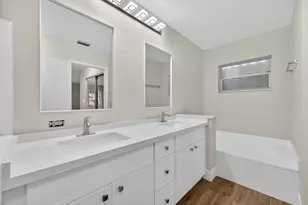 9549 NW 9th Ct, Plantation, FL 33324 - Photo 14