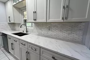 414 Las Palmas St, Royal Palm Beach, FL 33411 - Photo 2