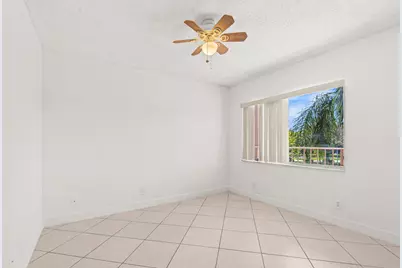 7301 Amberly Lane #304, Delray Beach, FL 33446 - Photo 4