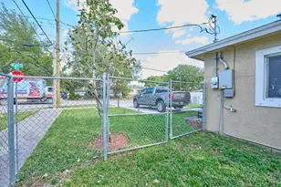3298 NW 49th St, Miami, FL 33142 - Photo 4