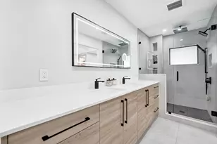 2309 NE 12th Ct, Fort Lauderdale, FL 33304 - Photo 40